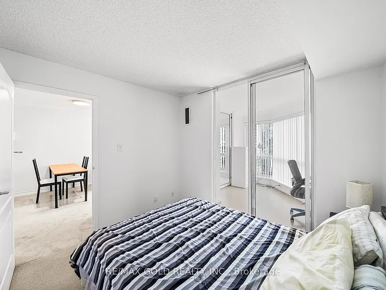 10 Yonge St #2710 — Photo 14