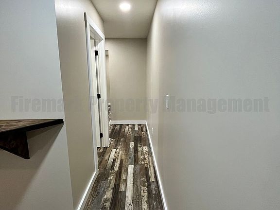 3rd image of 1201 Laurel Ave #6