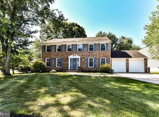 12823 Framingham Ct, Herndon, VA 20171