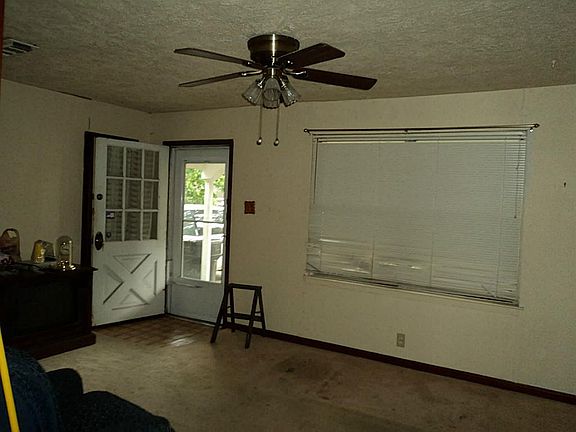 2nd image of 5518 Woodlark St