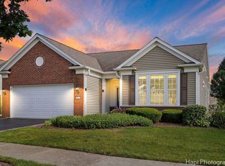 2942 Ravinia Cir, Mundelein, IL 60060