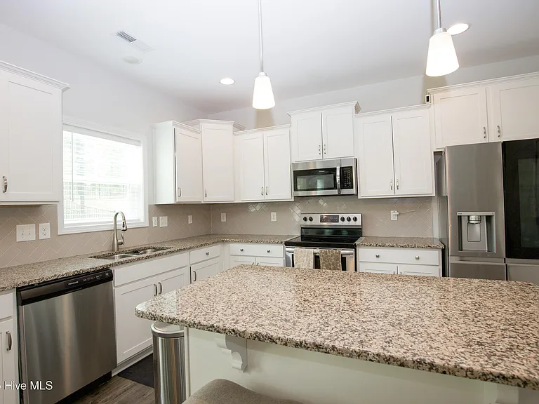 88 Kensington Dr — Photo 15