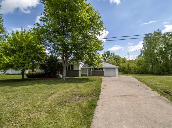 9094 N Lewis Rd, Clio, MI 48420
