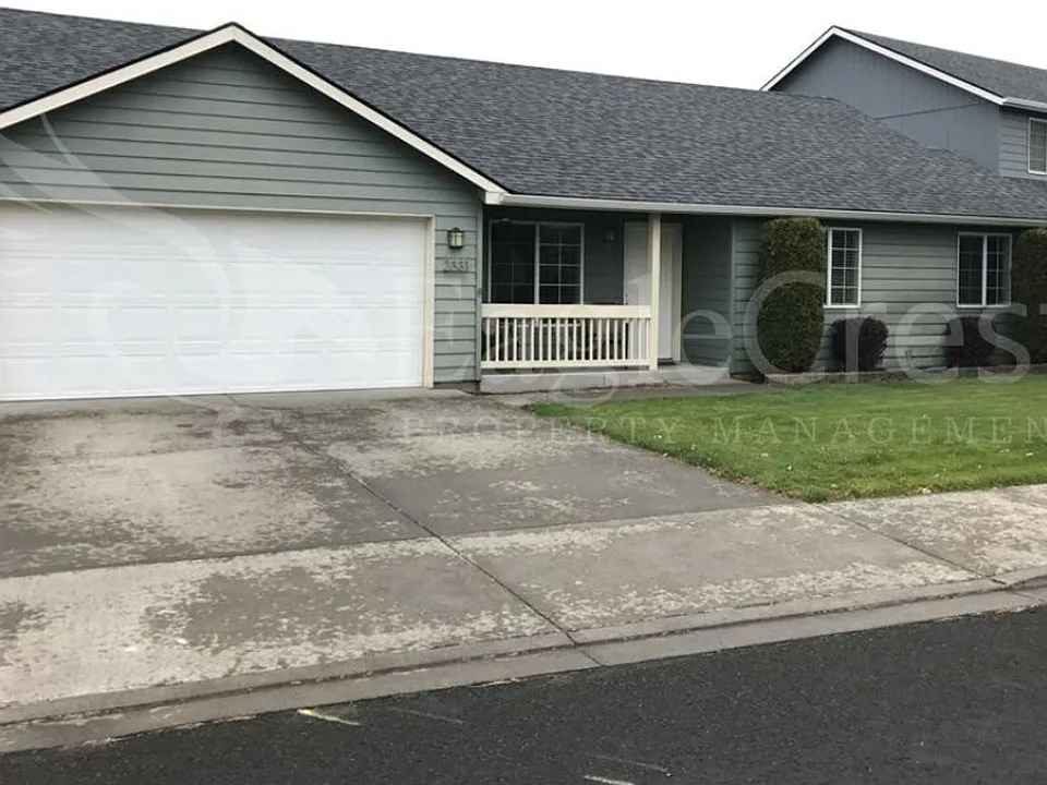 2331 Hawk Dr