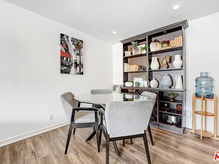 7250 Franklin Ave #503 — Photo 6