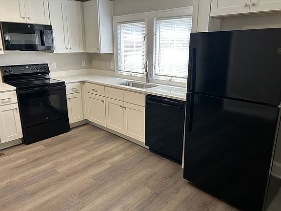 5th image of 4151 Sheraton St