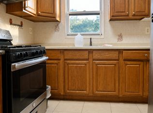 148-06 85th Ave Floor 2, Jamaica, NY 11435