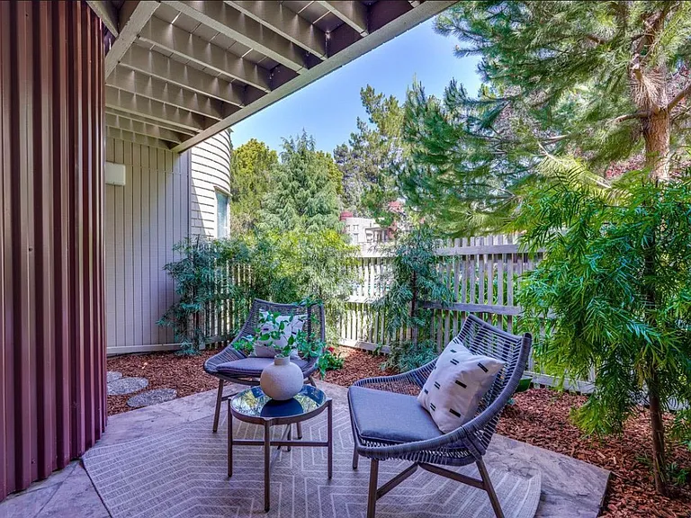 928 Wright Ave #401 — Photo 3