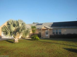 21877 Pearl St, Alva, FL 33920