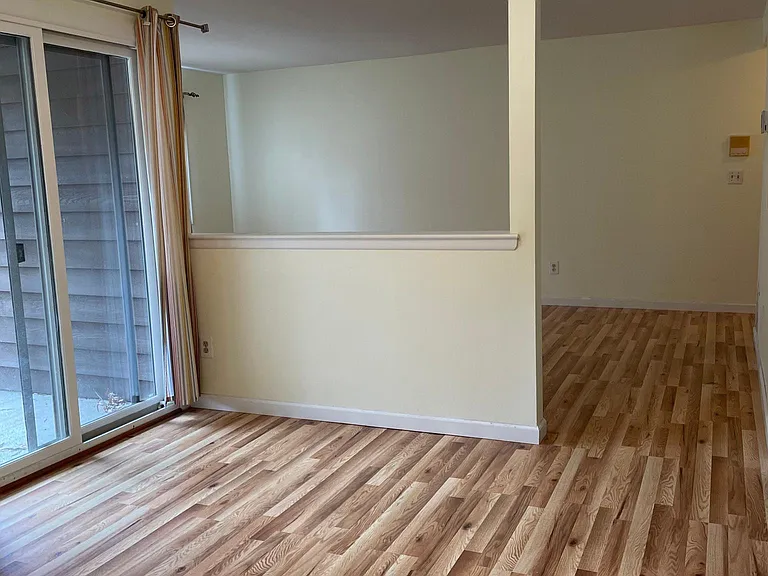 2115 Sayre Dr — Photo 13
