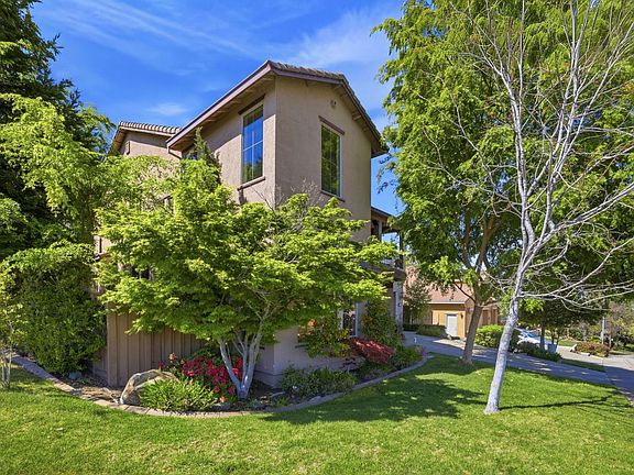 5th image of 325 Carpenter Hill Rd