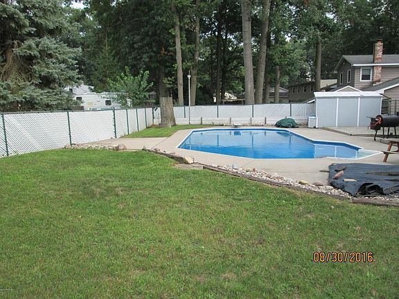 3rd image of 4706 Marshall Ave SE