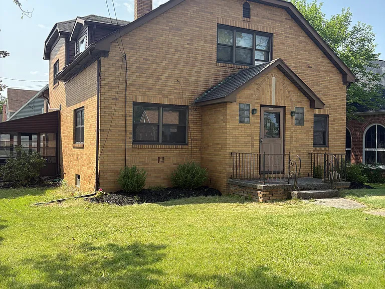 475 Terrace Blvd #L — Photo 1