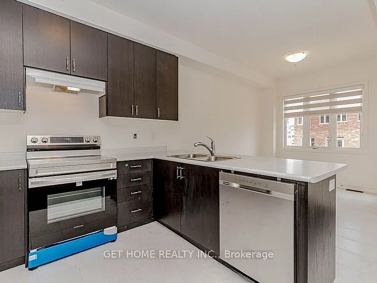 20 Silver Meadow Gdns — Photo 12