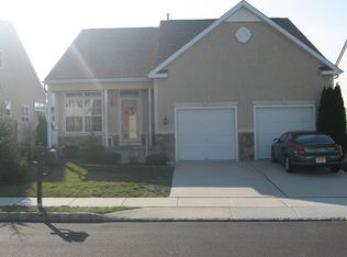 102 Nathan Hale Dr, Deptford, NJ 08096