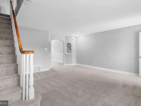 3rd image of 8261 Fayette St