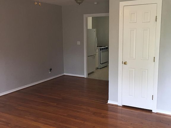 2nd image of 601 N 9th St