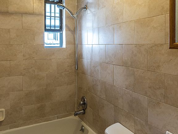 4th image of 206 Scholes St APT 20