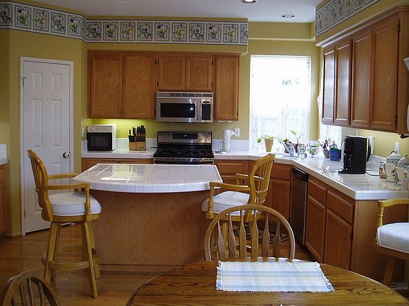 Large Kitchen with island