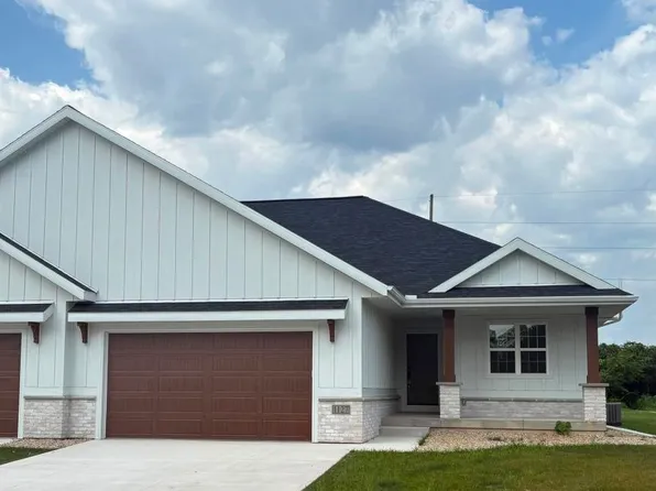 1127 Parkview St, Cottage Grove, WI 53527