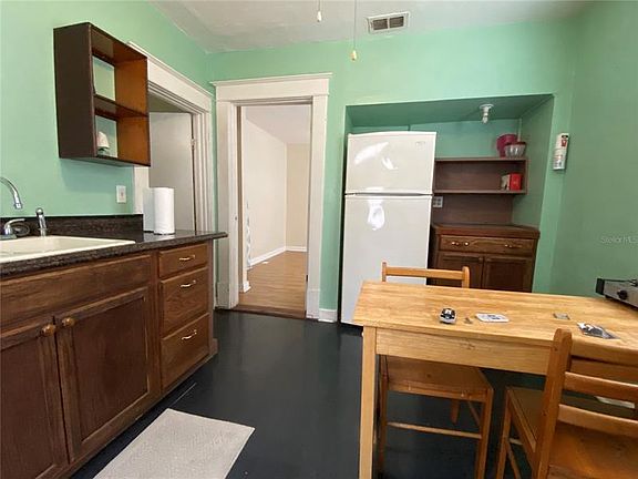 2nd image of 128 Page St Unit B