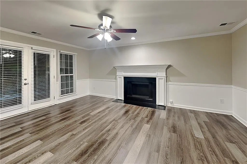 4 bed, 2.5 bath, 2924 sqft, $2,800 — Photo 3
