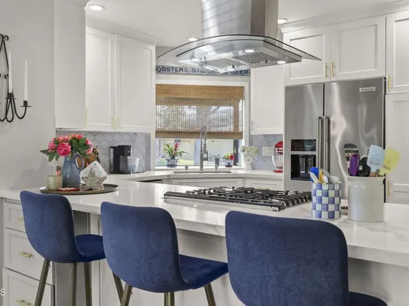 801 Sandberg Ln, Ventura, CA 93003