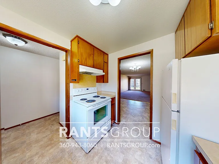 5822 Armour Loop SE #A & B — Photo 5