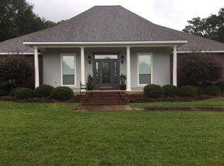 115 Adams Path, Pineville, LA 71360