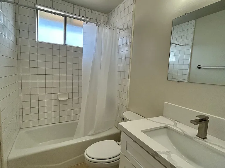 313 S Wabash Ave #D — Photo 10