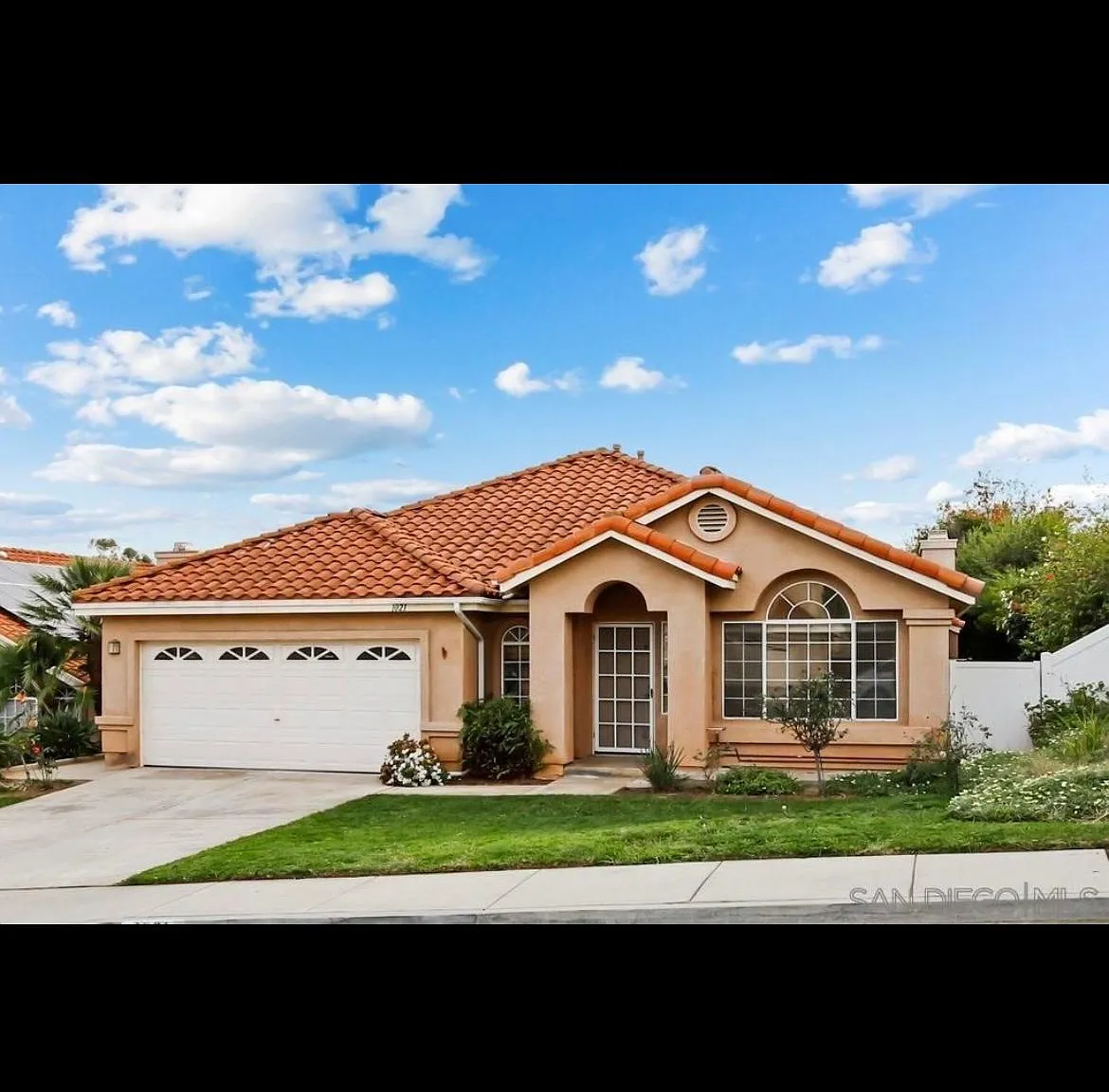 1021 Funquest Dr — Photo 1