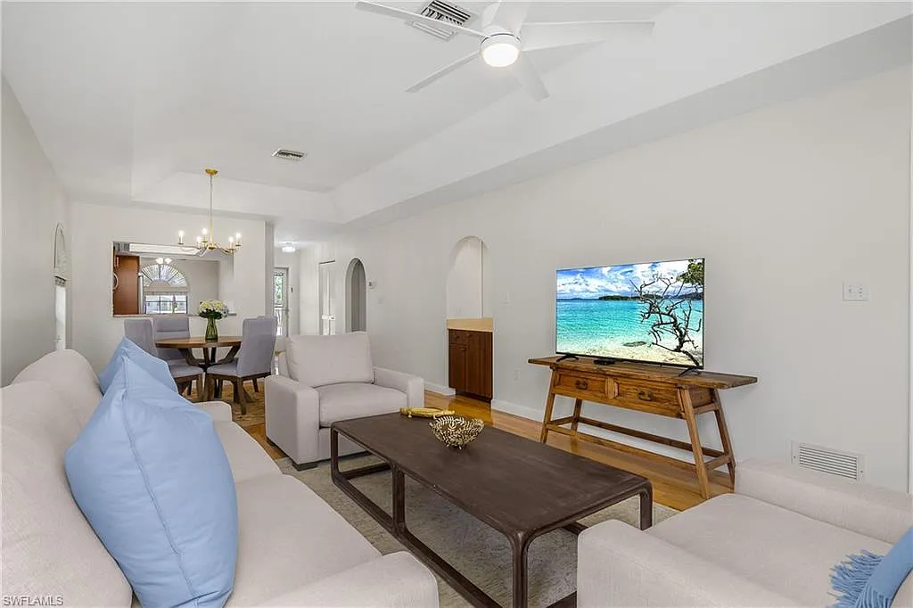2 bed, 2.0 bath, 1250 sqft, $2,300 — Photo 4