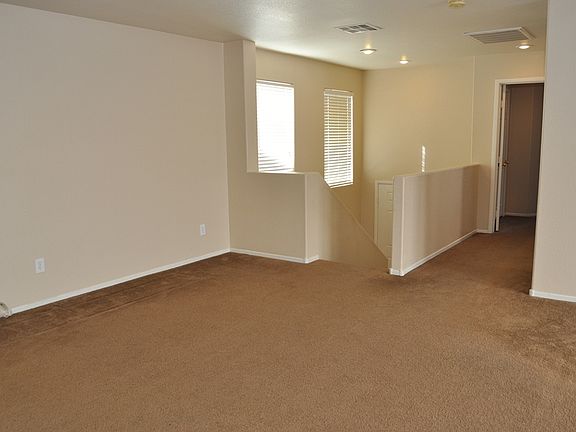 4th image of 11638 Stivali St
