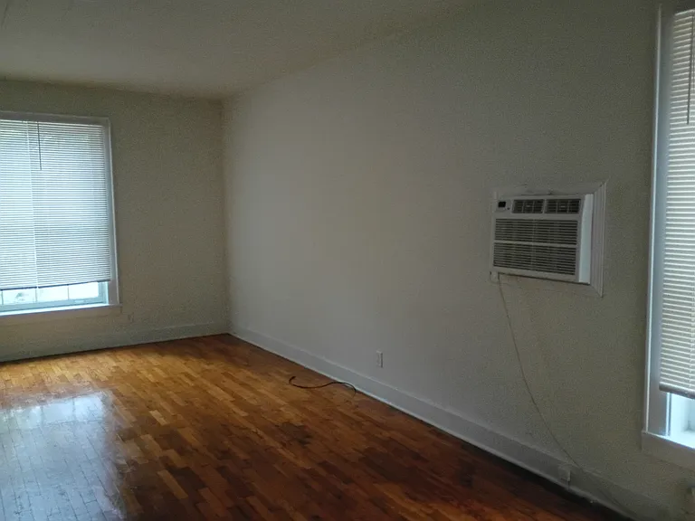 316 W Saginaw St — Photo 30
