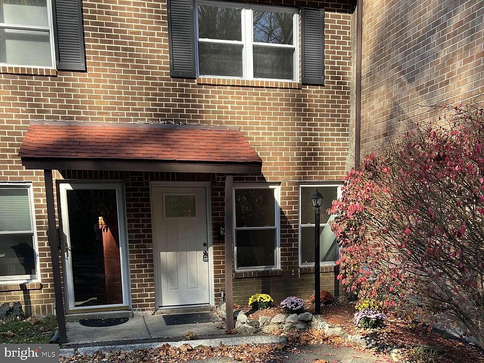 1st image of 95 Park Vallei Ln