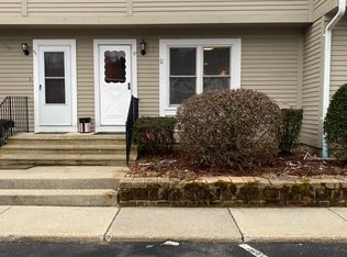 1430 Russell Rd APT 27, Westfield, MA 01085