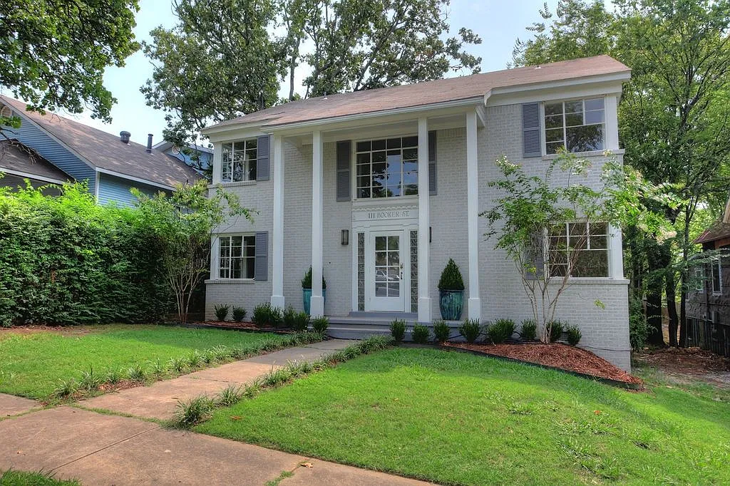 2 bed, 1000 sqft, $1,195 — Photo 1