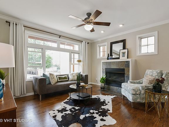 2nd image of 4890 N Ashland Ave Side 1W