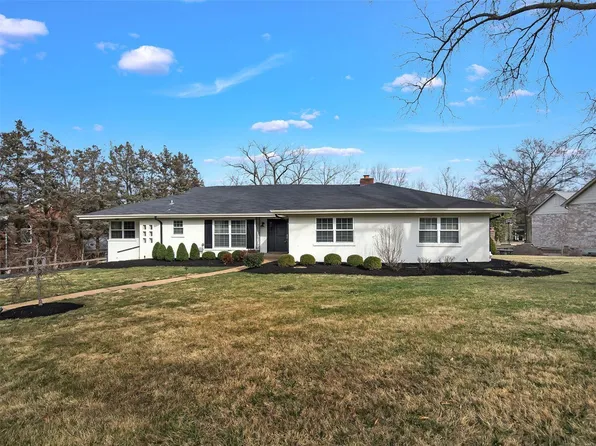 67 Berkshire Dr, Saint Louis, MO 63117