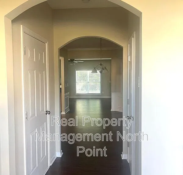 2031 Lakeshore Overlook Dr NW — Photo 3
