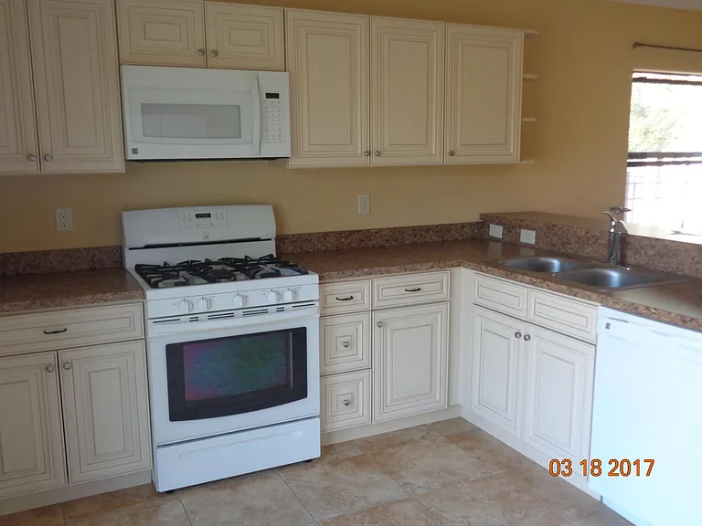 430 San Lorenzo Ct — Photo 6