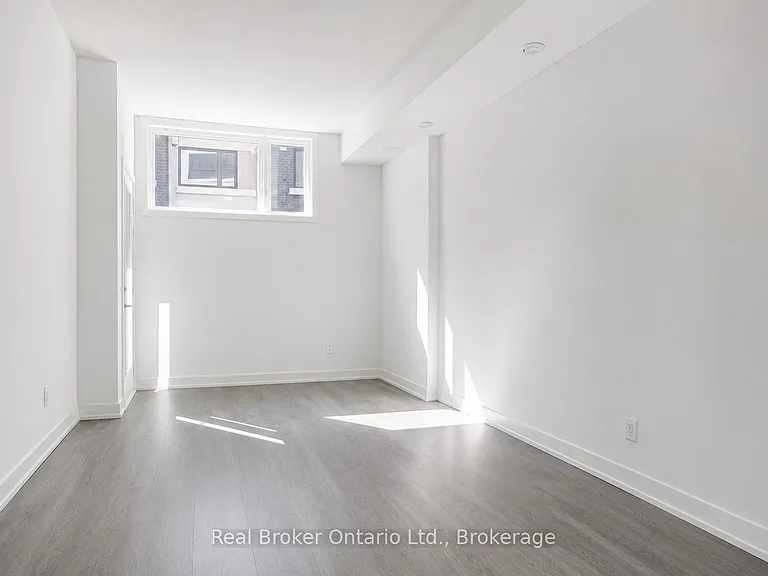 1135 Cooke Blvd #109 — Photo 5