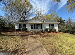 904 Callaway Ave, Lagrange, GA 30240