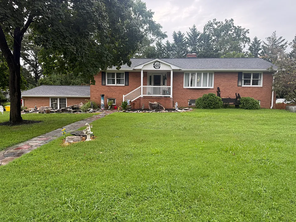 519 Sylvan Way #1