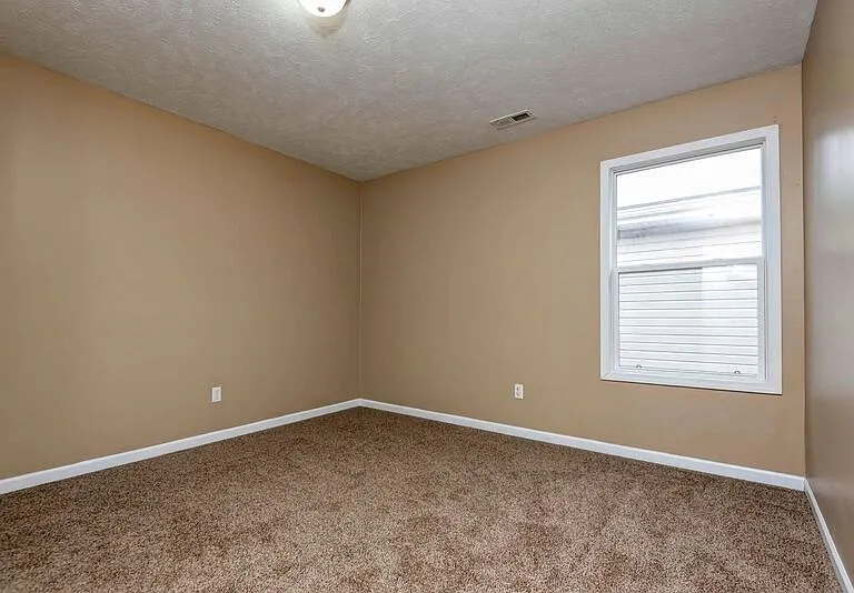 652 N Belview Ave #B — Photo 8
