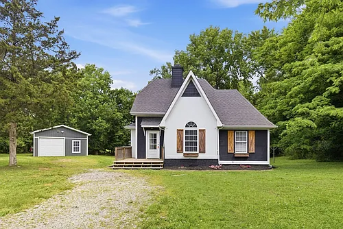 123 Vivian Dr Photo 1