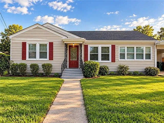 3 bed, 1.0 bath, 1169 sqft, $1,400 — Photo 1