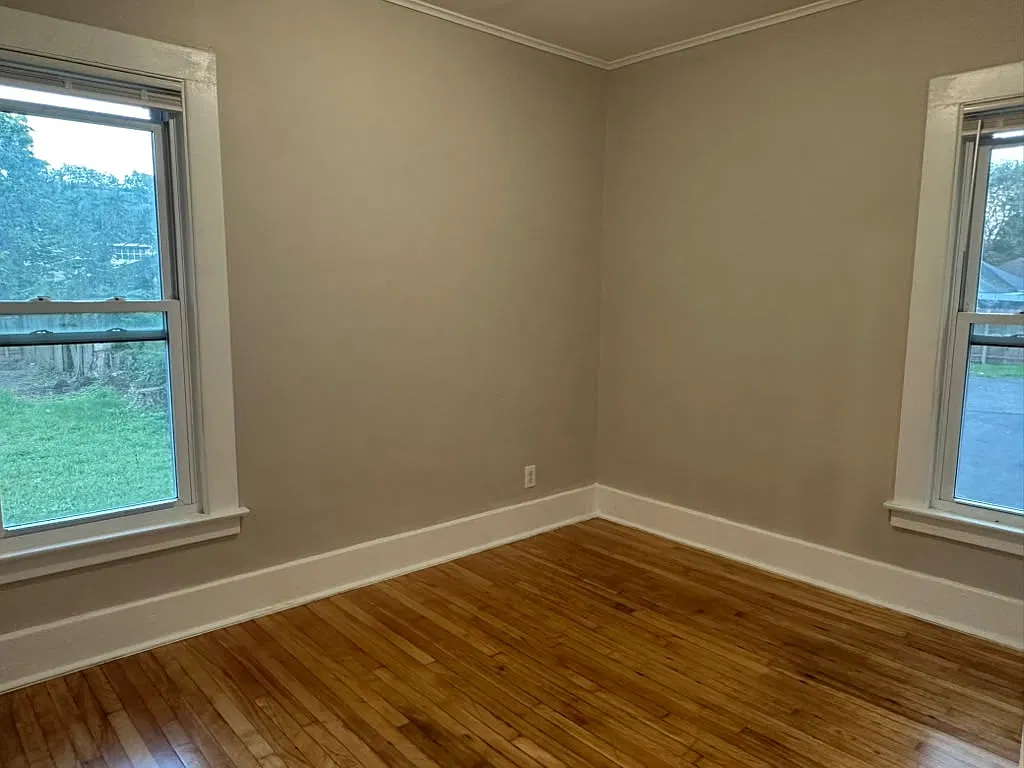 3 bed, 1300 sqft, $2,000 — Photo 3