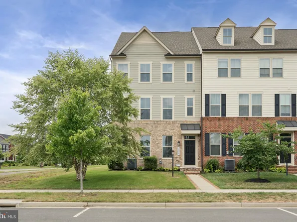 17924 Spotted Oak Rd, Dumfries, VA 22026