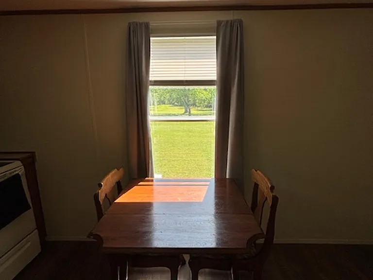 139 E Military Rd — Photo 4